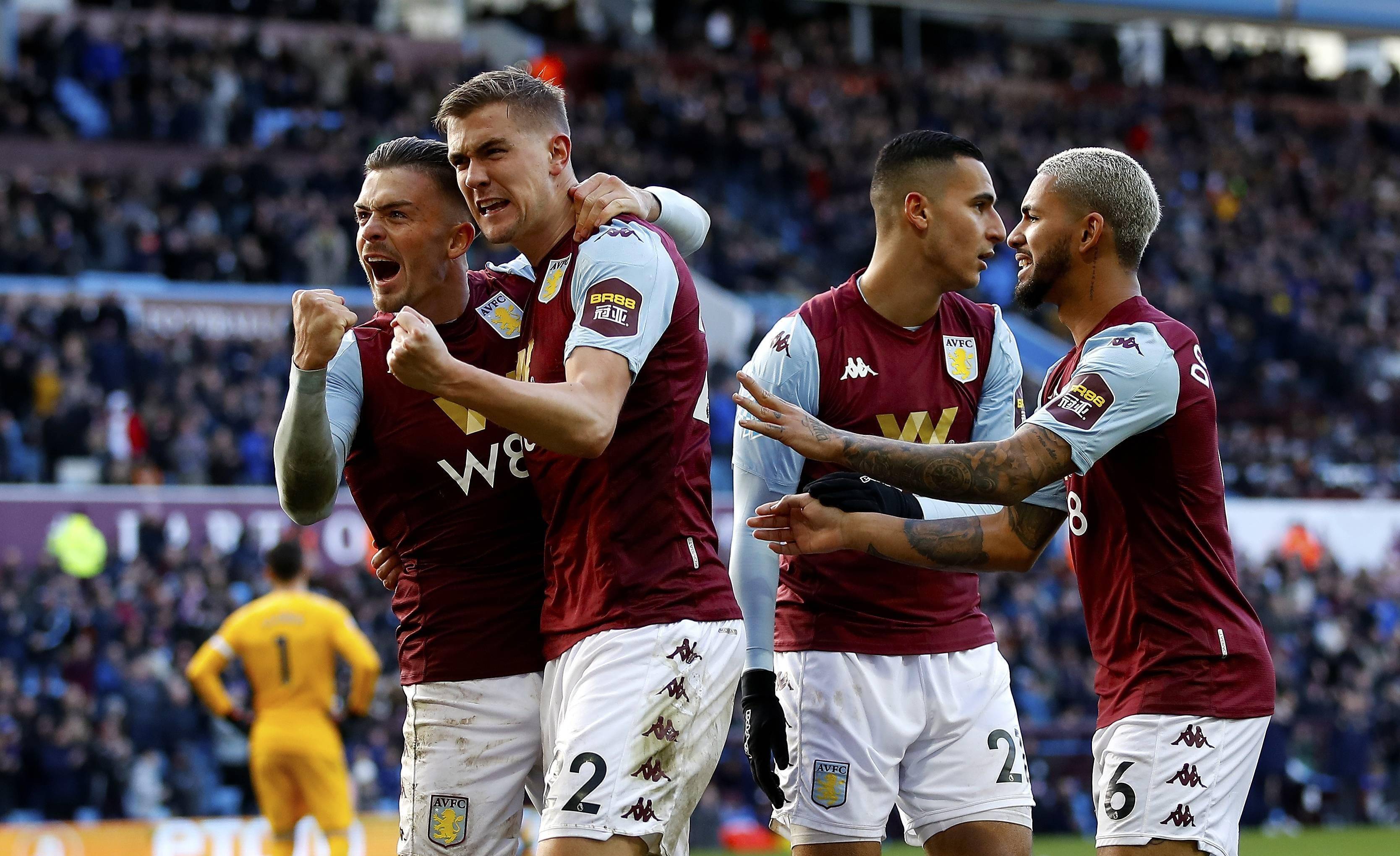 体坛记忆｜申京抢断巴图姆，这一幕太搞笑了，巴图姆丝毫没有发现身后的申京（体坛回忆｜申京背后抢断，巴图姆毫无察觉，场面令人捧腹）