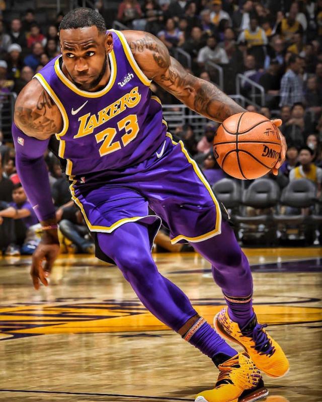 维持原判！伊森反击被里夫斯造成进攻犯规 火箭挑战失败（判罚维持！里夫斯造伊森反击进攻犯规，火箭挑战未果）