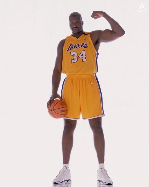 篮球篮网进攻端突然断电，惨遭逆转（篮网进攻短路，痛失好局遭逆转）