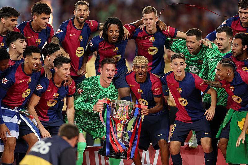 科克达成西甲500场里程碑，成代表单一球队第七人（科克西甲出场达500场，成为单一俱乐部第七位达成者）