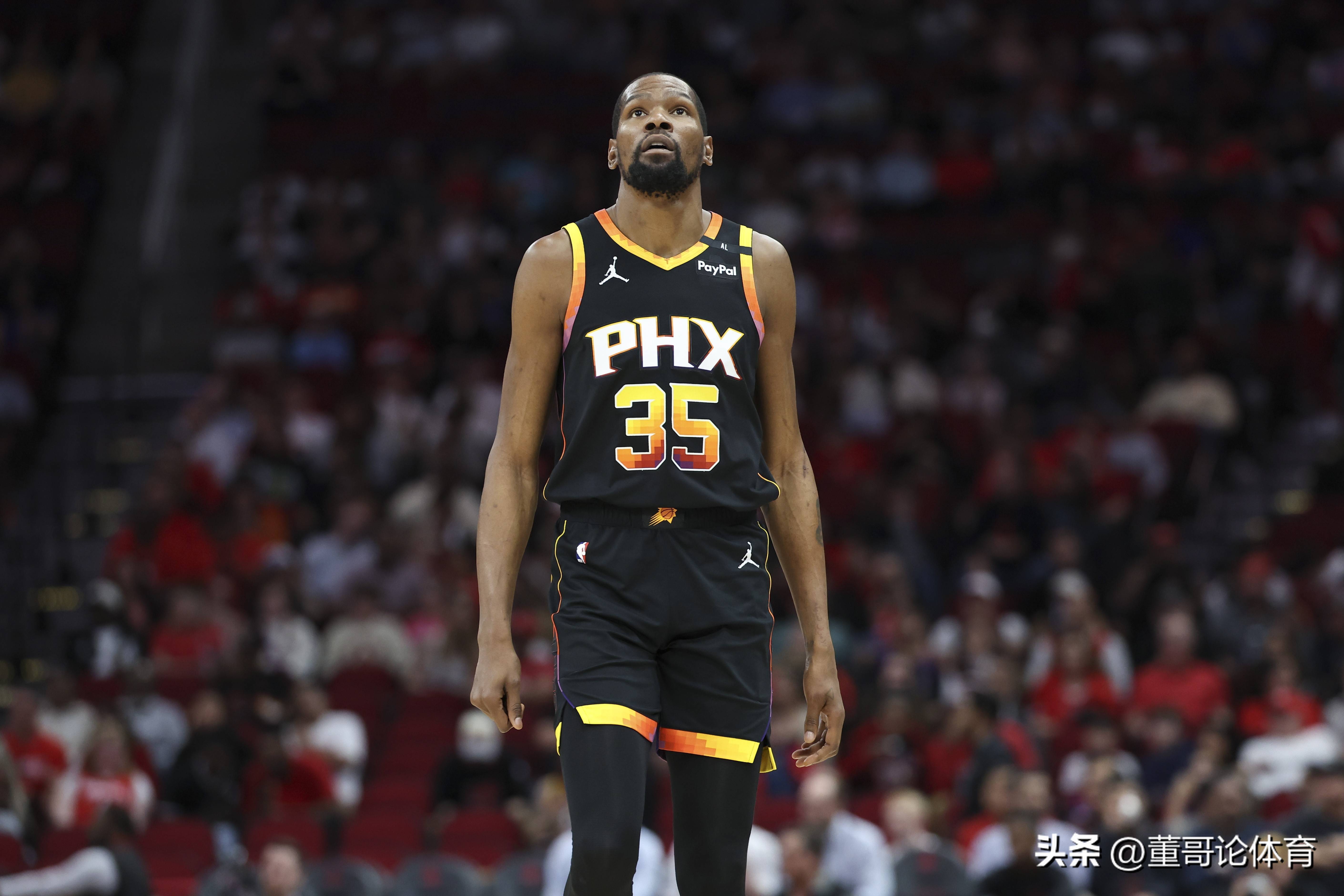 尤文客战紫百合大名单：伊尔迪兹领衔，凯利、卡瓦尔回归（尤文出征紫百合名单公布：伊尔迪兹担纲，凯利与卡瓦尔复出）