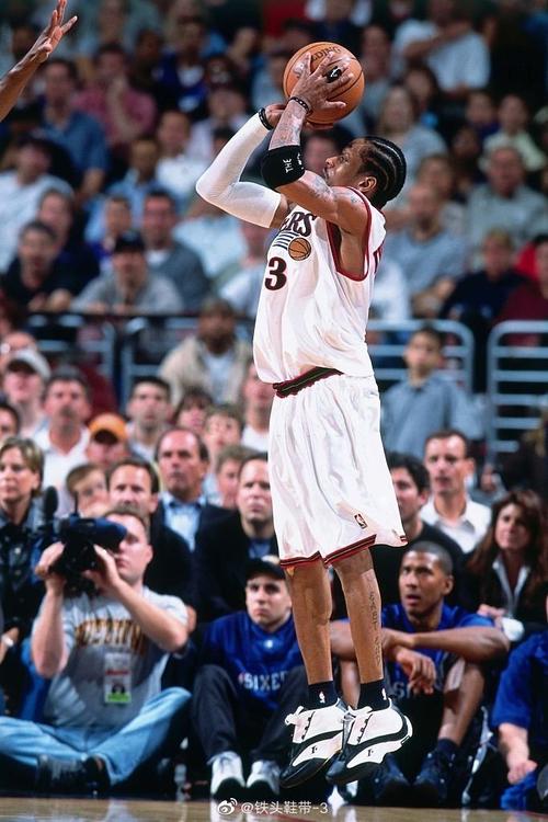 帕福斯1-0黄潜斩获队史欧冠首胜，卢卡森制胜，盖伊失单刀（帕福斯1-0力擒黄潜夺队史欧冠首胜，卢卡森打入制胜球，盖伊错失单刀）