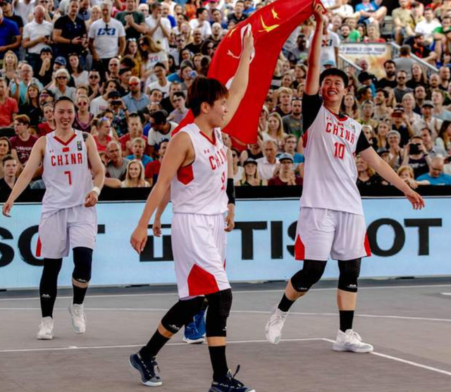 西媒：维尼修斯6场欧冠451分钟0进球，连续11场陷球荒（西媒：维尼修斯欧冠6战451分钟颗粒无收，已连续11场未破门）