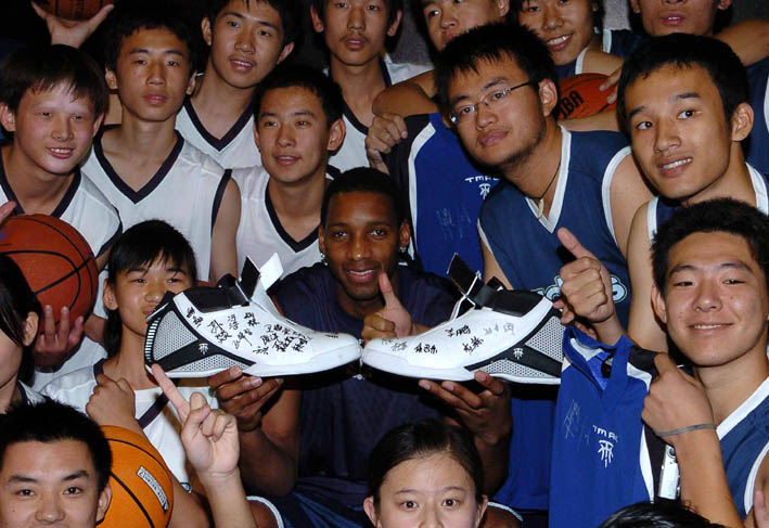 共和报：米兰罗马重启前锋互换方案，塔雷还关注雷恩前锋梅特（共和报称米兰与罗马重启前锋互换，塔雷亦关注雷恩前锋梅特）