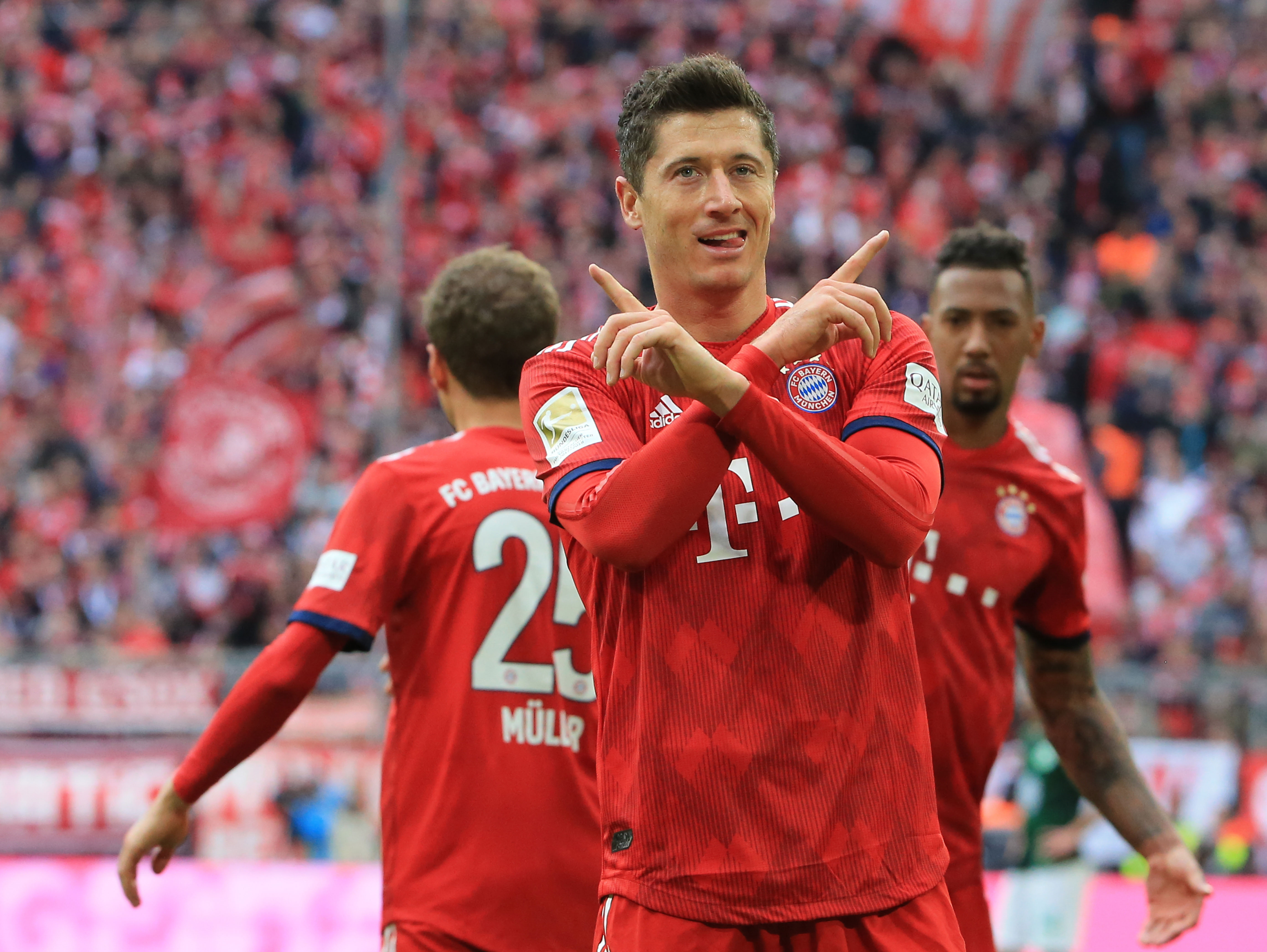 周懿娴从小就对篮球充满热情，她的启蒙教（周懿娴自幼热爱篮球：启蒙导师的引领）