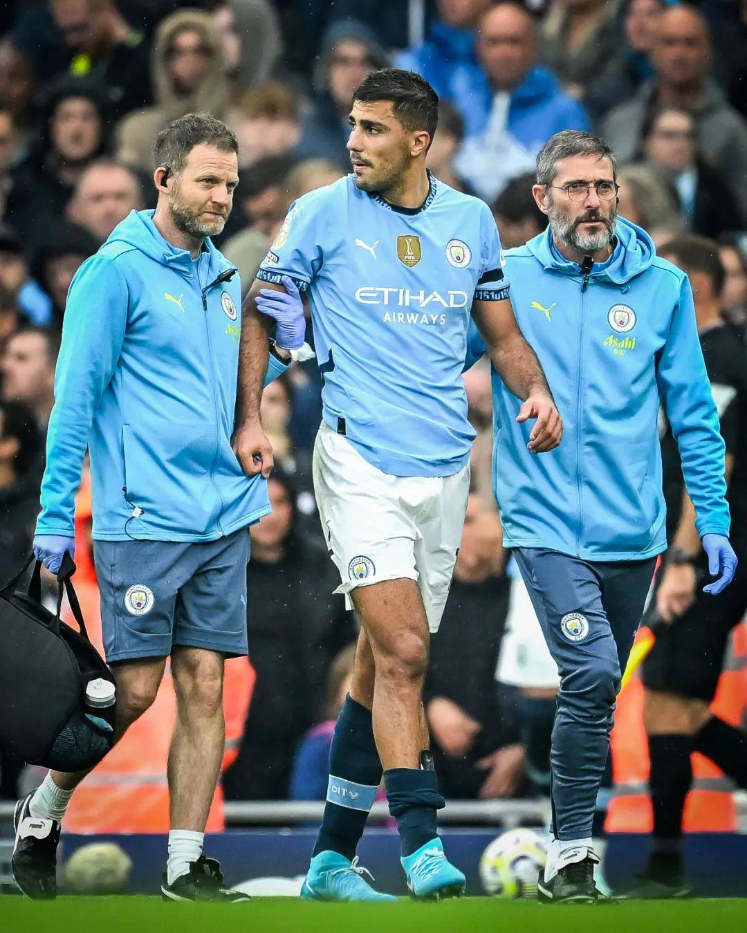 火力全开，巴萨本赛季联赛中已打入28球，仅次于拜仁（巴萨本季联赛已进28球，火力仅次于拜仁）