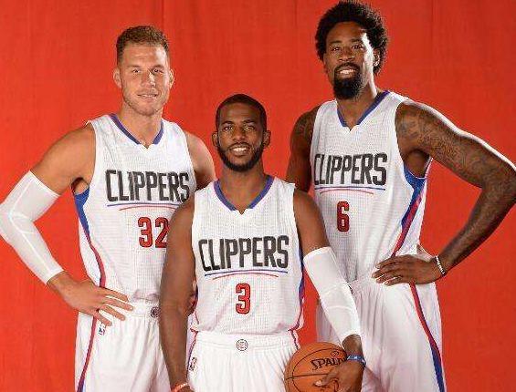 爱德华兹：喷垃圾话能让我进入状态 但你不能一边喷一边却20中5（爱德华兹：垃圾话能帮我找感觉，但别一边开喷一边投成20投仅5中）