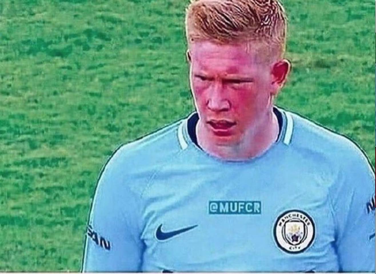 11球5助惊艳一赛季！王钰栋获2025年中超最佳青年球员（凭借11球5助的高光数据，王钰栋荣膺2025中超最佳青年球员）