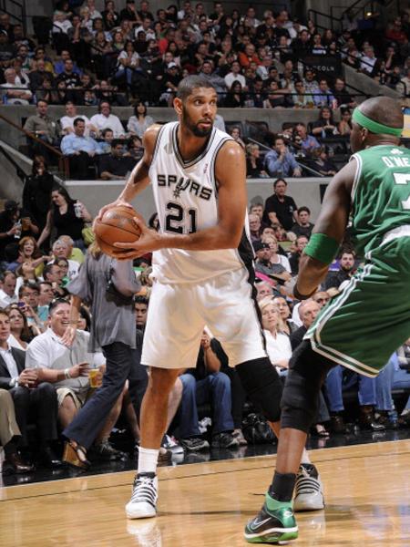 最贵战舰遇寒流 骑士相信过程 拒炒教练也拒交易（豪华战舰遭遇低潮 骑士坚持过程：不炒帅、不交易）