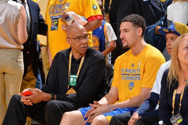 罗马诺：霍尔将在周二进行体检，转会费为2500万+400万英镑（罗马诺：霍尔周二接受体检，转会费2500万英镑+400万附加条款）