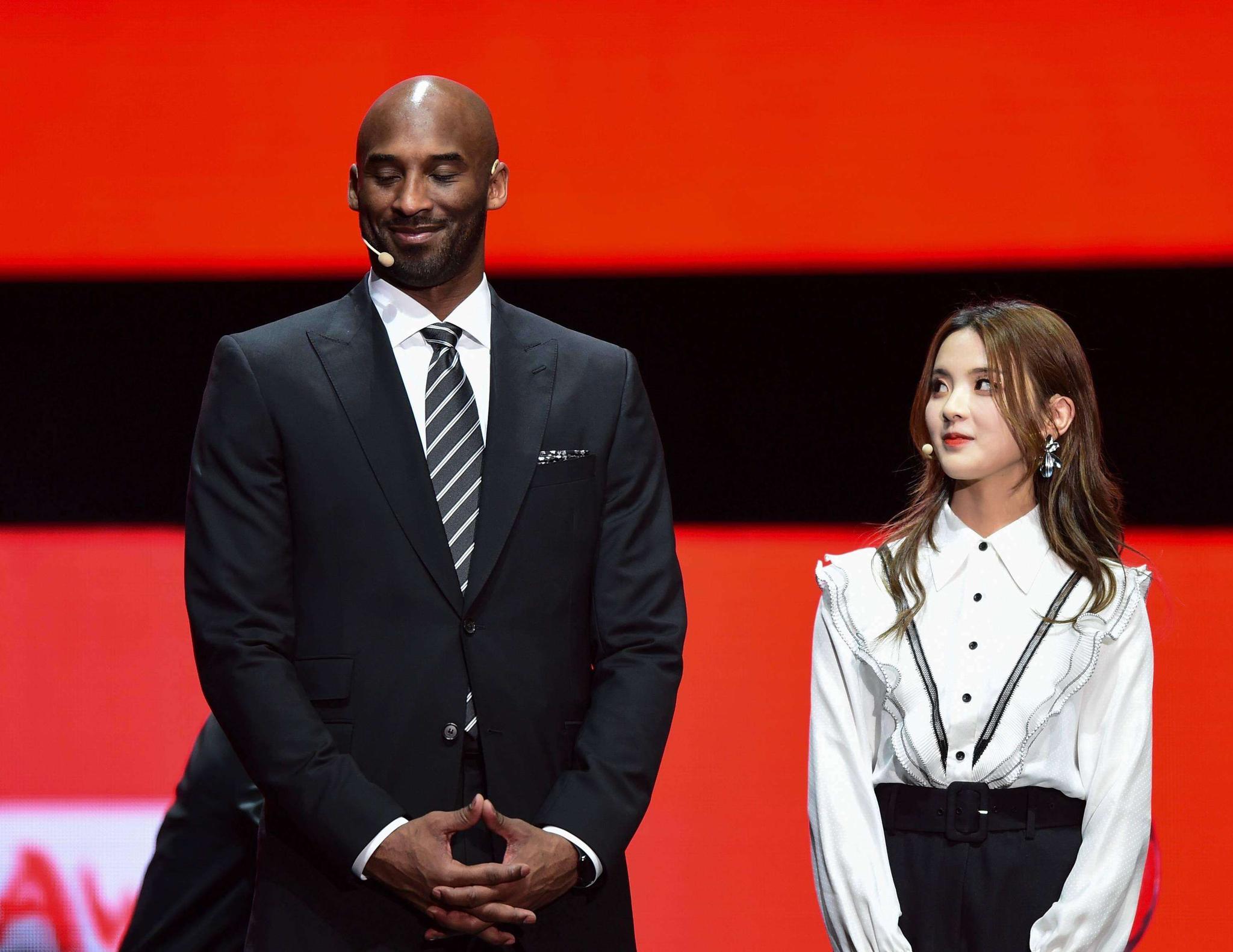 奥巴梅扬单赛季直接参与7球，欧冠史上36+岁球员第二人（奥巴梅扬单季制造7球，成欧冠历史36岁及以上球员第二人）