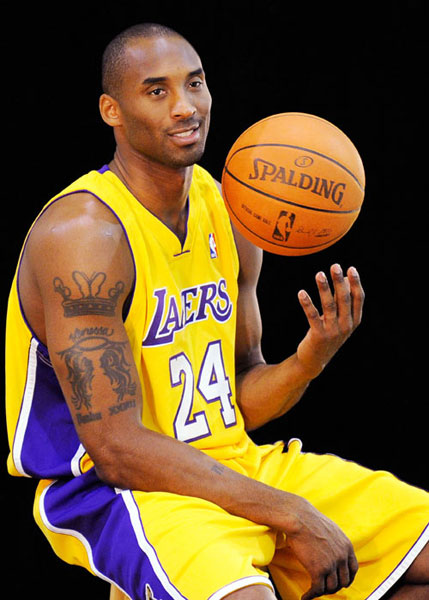 篮球NBA巨星单场暴砍52分，再次刷新个人纪录（NBA巨星单场轰下52分，再度改写个人新高）